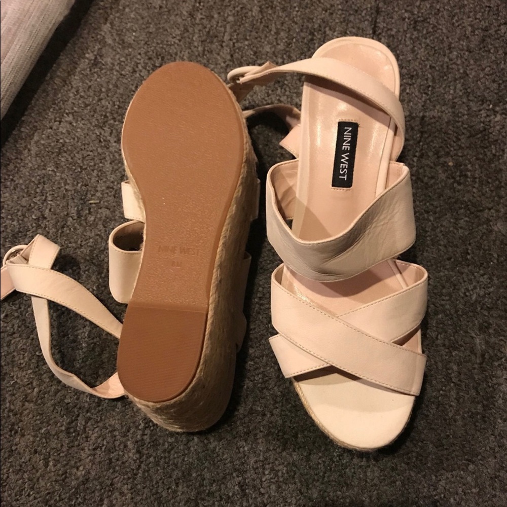 Sandal - Picture 2 of 3
